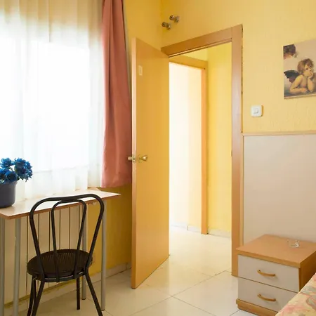 Hostal Alhambra Tarragona-3